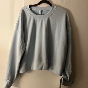 Brand new lululemon crop crew